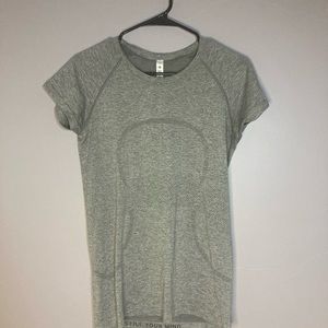 SOLD Lululemon Swiftly Tech in Slate/White